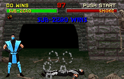 Mortal Kombat II — Sub-Zero va Smoke, jang yakunidagi original skrinshot